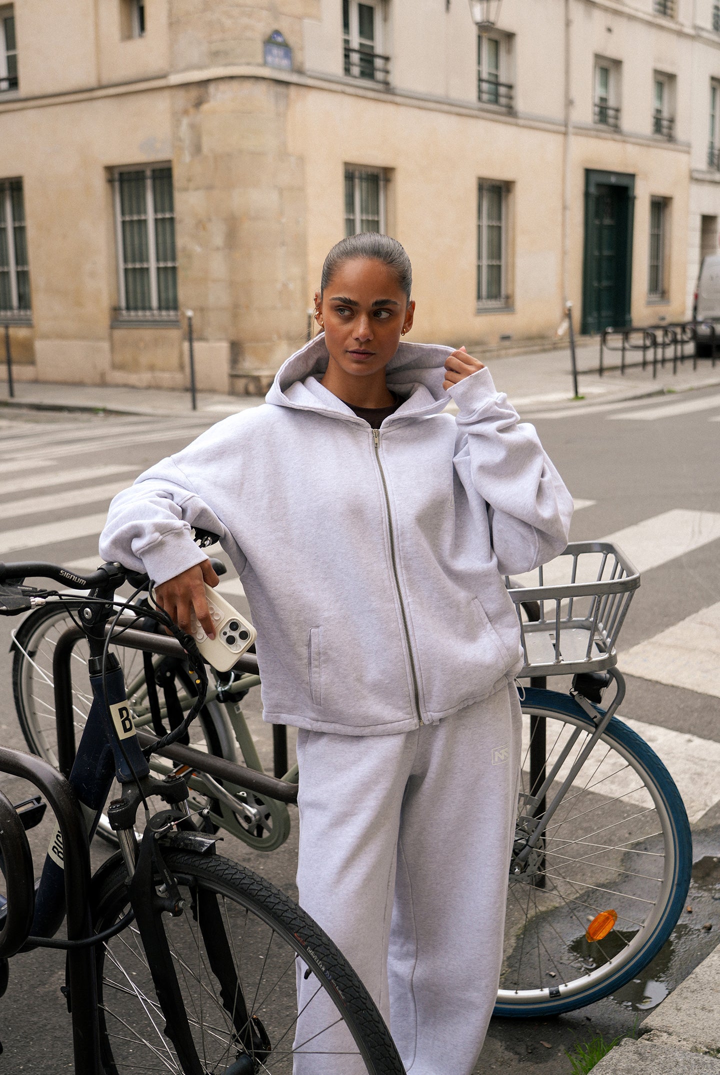 unisex overzised hoodie vest in grijs met zakken van naetur