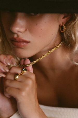 Bold-Rope-Necklace-Gold