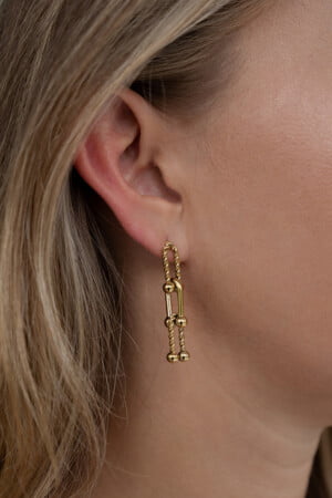 Twisted-Link-Earrings-Gold